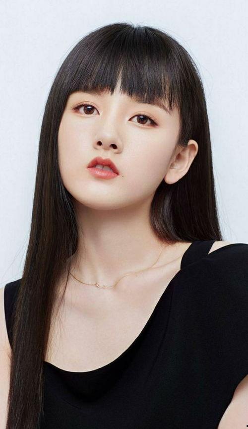 小桐 明星,明星之路的璀璨绽放